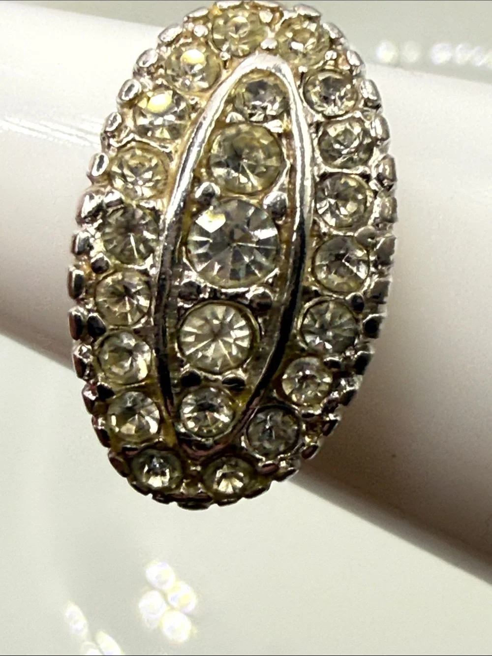 Stunning vintage 18K GE Golden Oval art deco pave rhinestone ring size 5